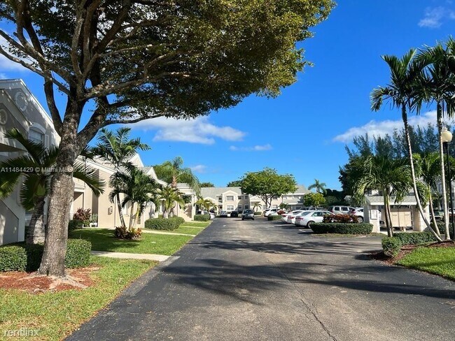 Foto del edificio - 2 br, 2 bath Condo - 2604 SE 21st Ct # A202