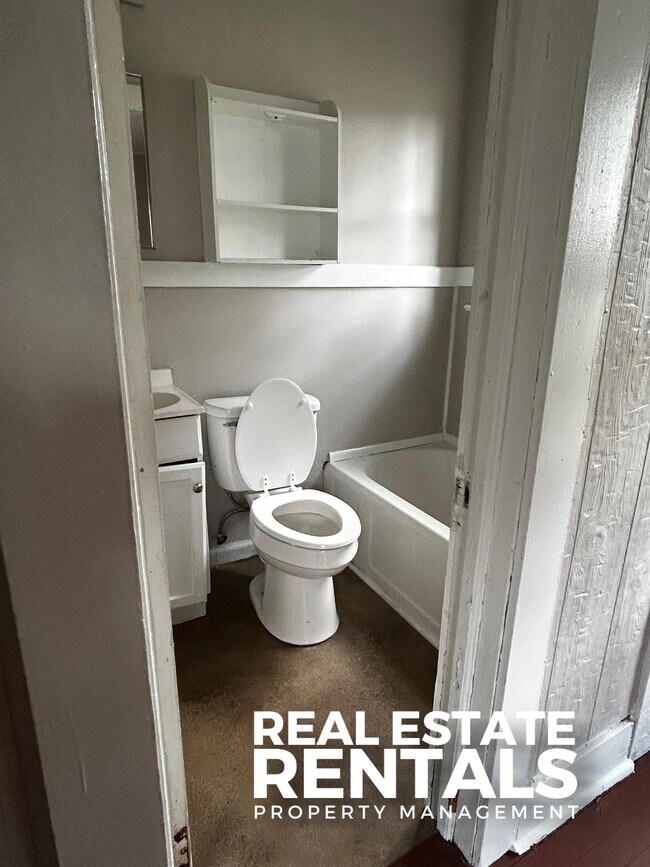 Foto del edificio - 1317 Stroud Ave