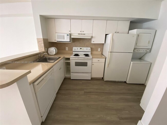 Foto del edificio - 5085 NW 7th St