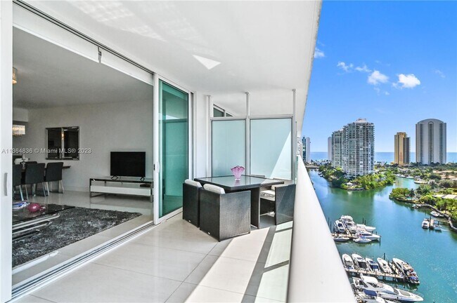 Foto del edificio - 400 Sunny Isles Blvd