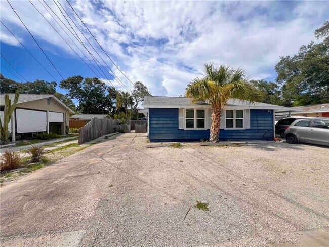 Foto del edificio - 1823 Robinhood St