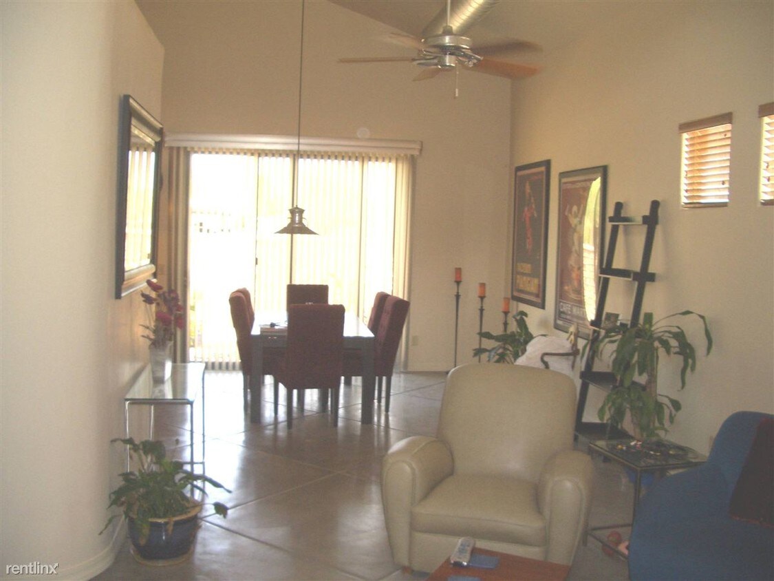 Foto del edificio - 3074 N Presidio Park Pl