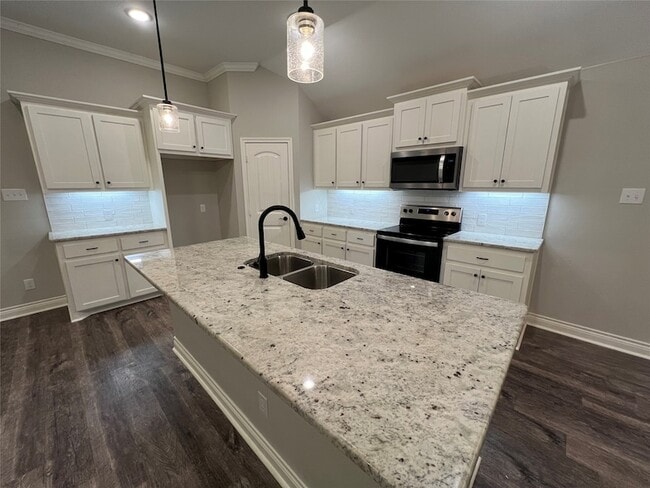 Foto del edificio - 706 Tippit Ln