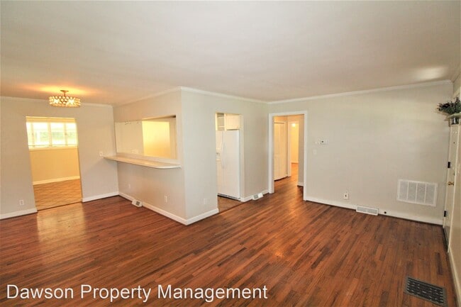Building Photo - 3 br, 2 bath House - 1805 Cochran Pl.
