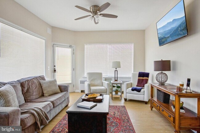 Foto del edificio - 1900 Princess Anne St