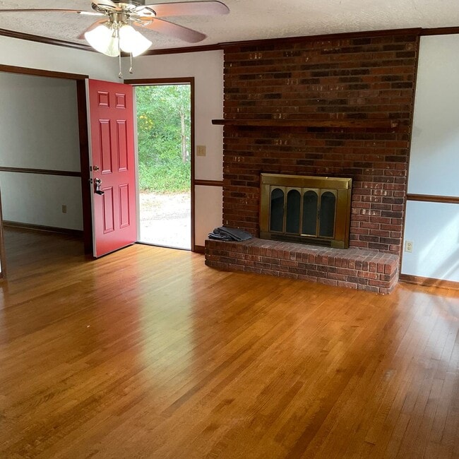 Building Photo - 3892 English Oak Dr