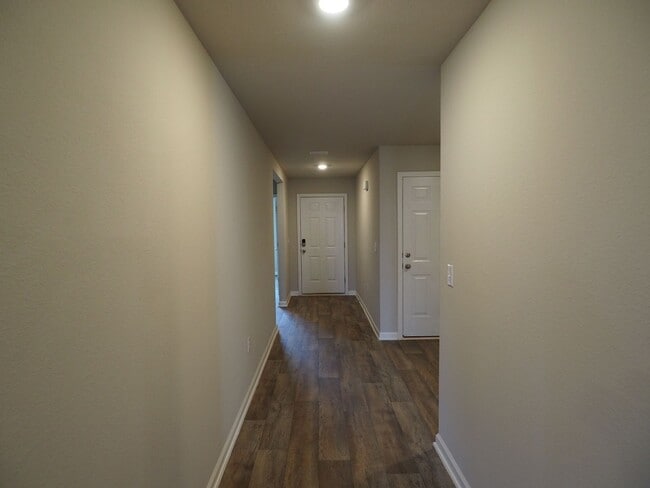 Building Photo - 7421 Brompton Dr