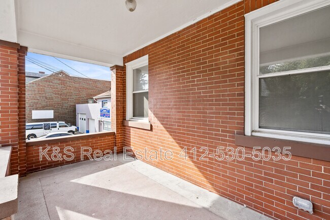 Foto del edificio - 2119-2119 Mt Troy Rd
