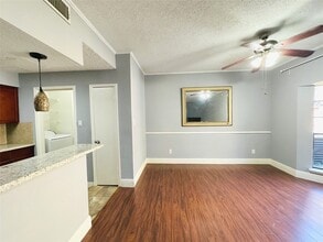 Building Photo - 7350 Kirby Dr