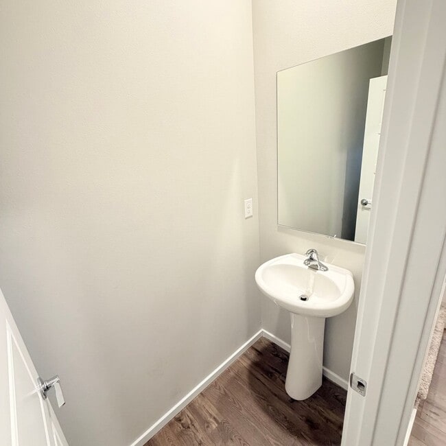 Building Photo - 5505 W Youngstown Ln