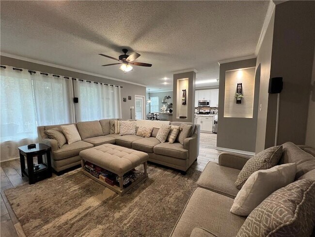 Foto del edificio - 584 Jack Dr