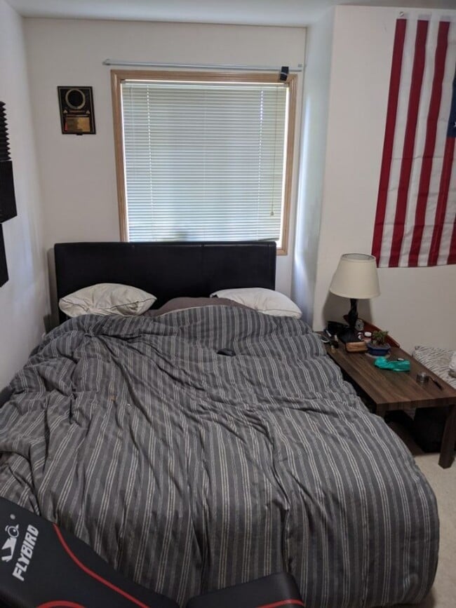 Building Photo - 2 Bedroom 1 Bath Condo in Cordata Area!