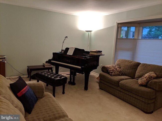 Building Photo - 8465 Sevan Ct