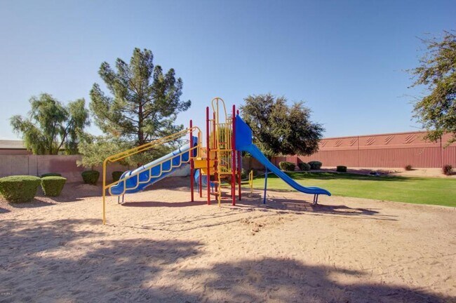 Building Photo - VISTA MESA ESTATES TWO STORY 4 BEDROOM PLU...