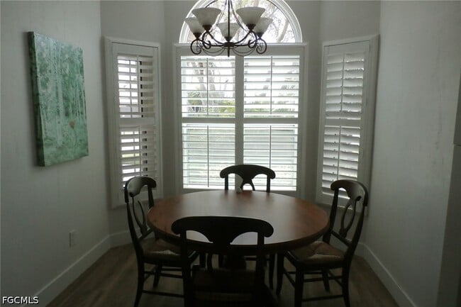 Foto del edificio - 16252 Kelly Woods Dr