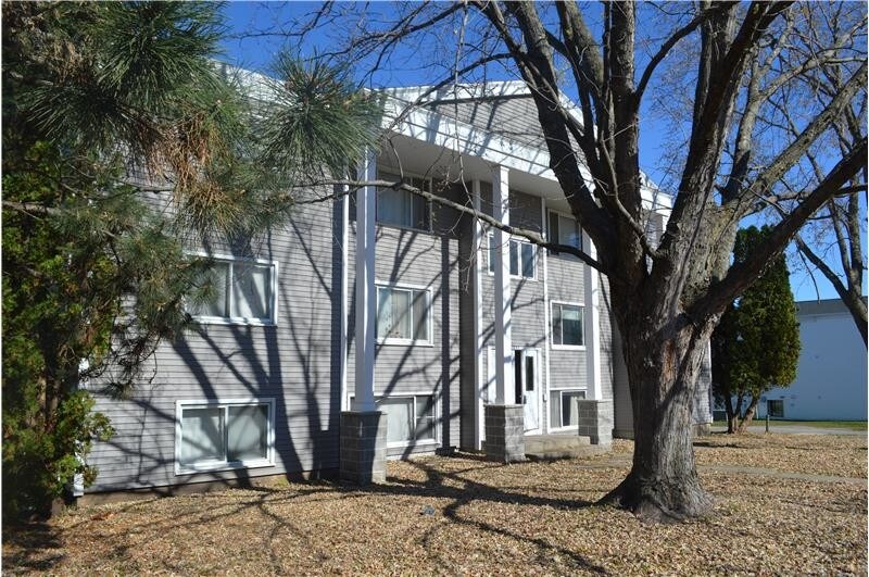 Primary Photo - 1047 Langley Rd