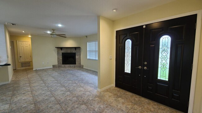 Foto del edificio - 399 Barberry Ln