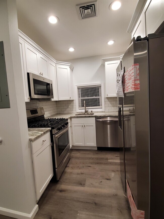 Foto del edificio - 58 Wegman Pkwy