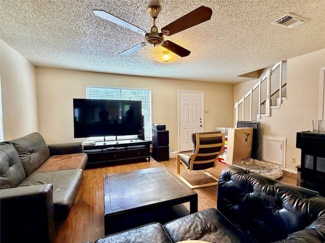 Photo - 2620 Bolivar St Apartment