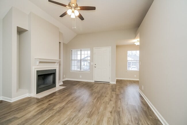 Building Photo - 3920 Calumet Dr