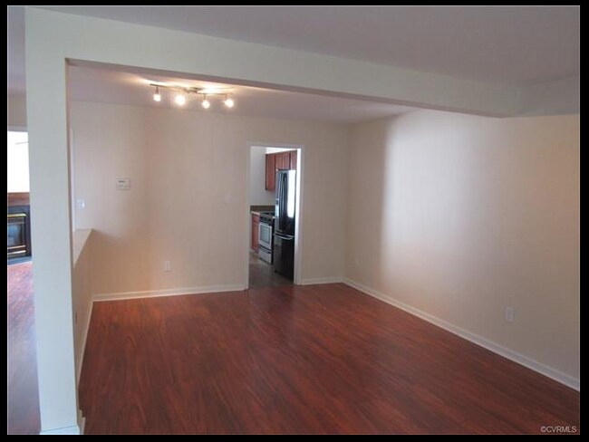 Sala de estar - 1413 Kemper Street