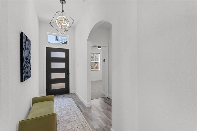 Building Photo - 1323 S Montgomery St