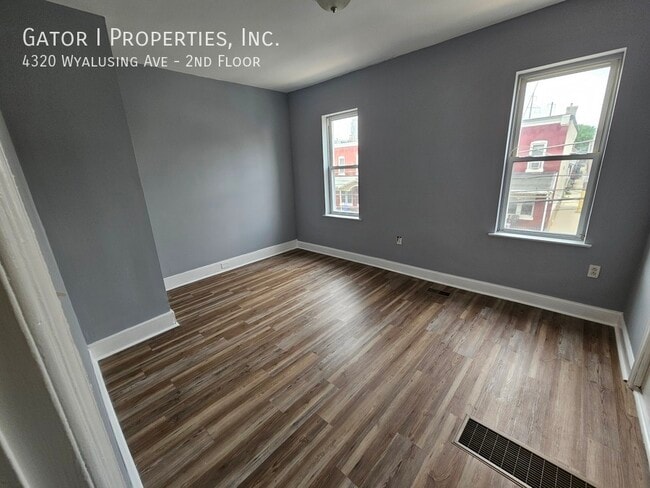 Building Photo - 4320 Wyalusing Ave