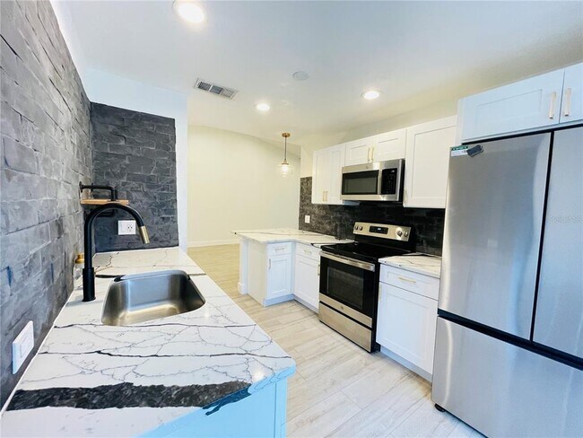 Foto del edificio - 7803 Sugar Brook Ct