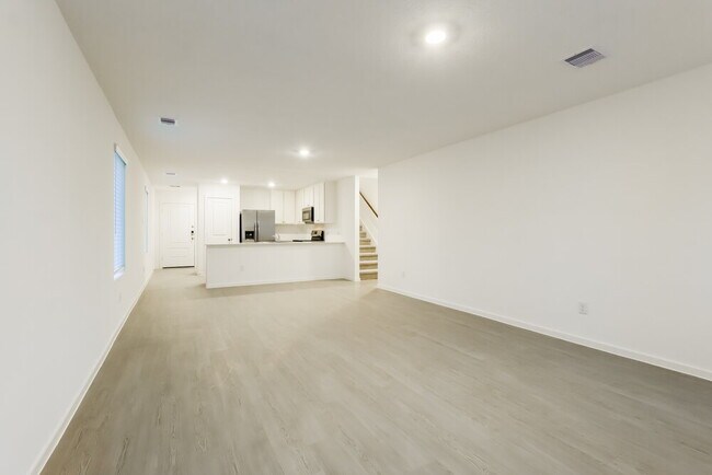 Foto del edificio - 15242 Abella Dr