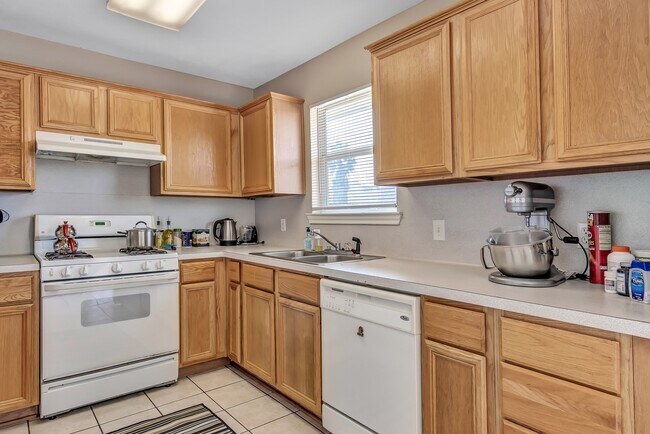 Foto del edificio - 2400 Pintail Loop