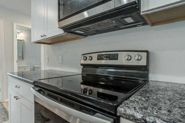 Foto del edificio - 1101 N Englewood Ave