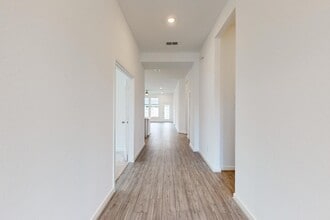 Building Photo - 21622 Laggan Clf Ln