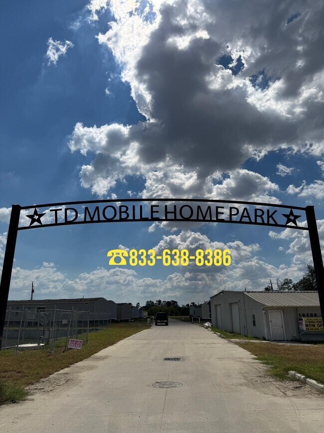 Foto del edificio - 16206 Wood Dr