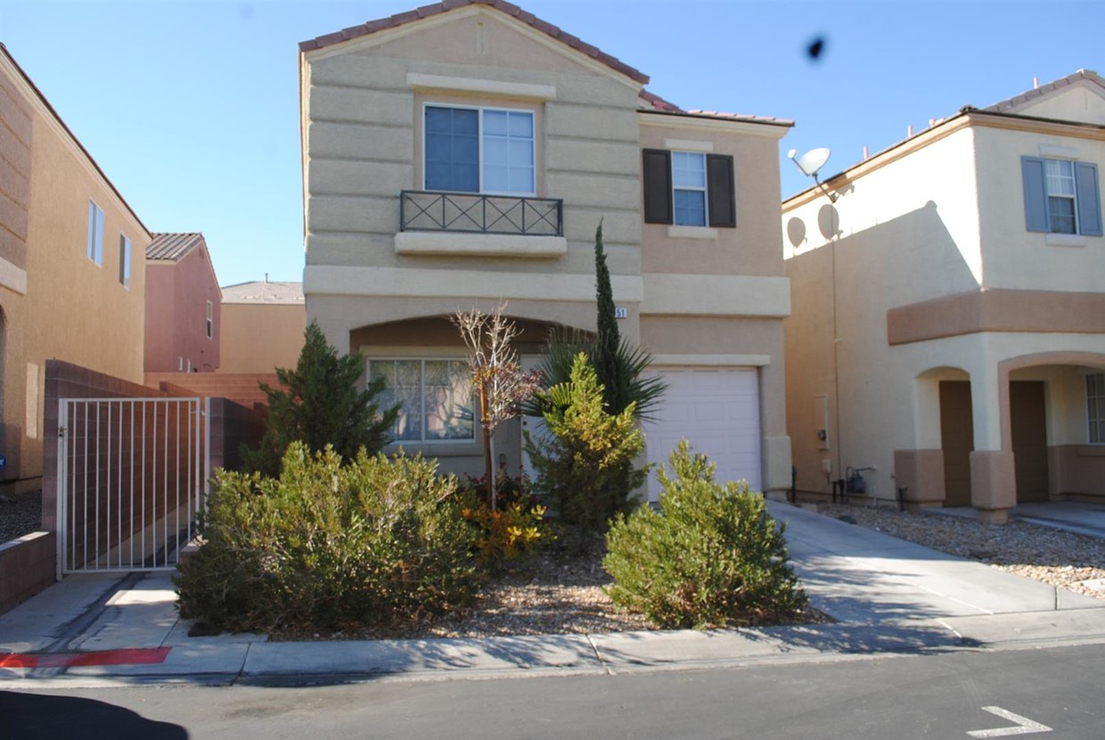 Primary Photo - 7451 Mariposa Grove St