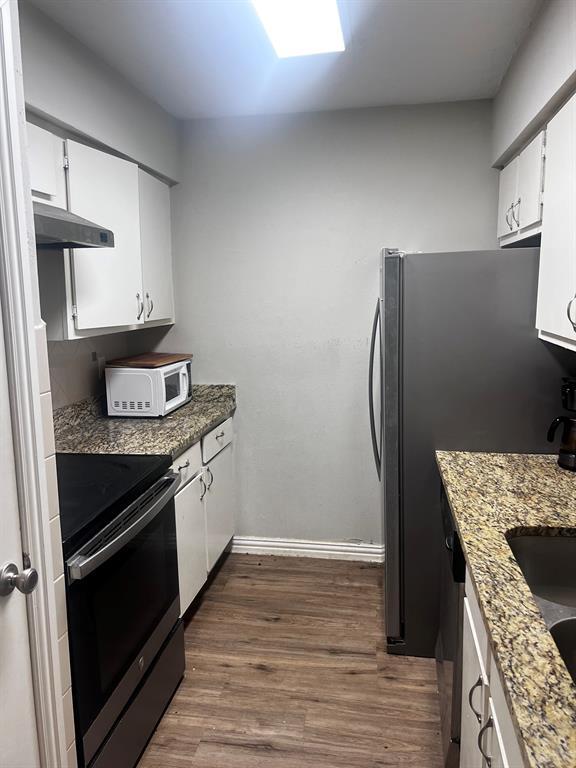 Foto del edificio - 5711 Sugar Hill Dr