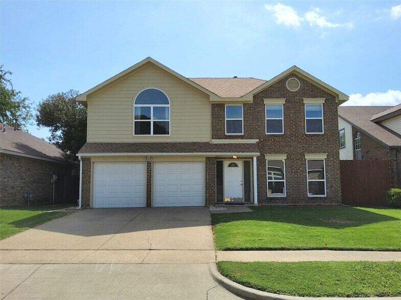 Photo - 4672 Heatherbrook Lane Unit