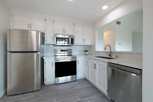 Building Photo - 410 Canyon Woods Pl