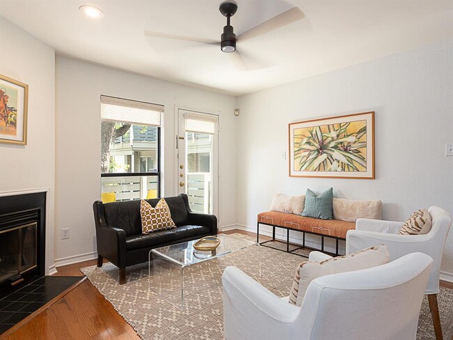 Foto del edificio - 1404 Norwalk Ln