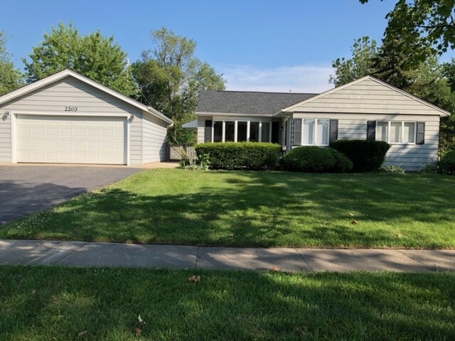 Primary Photo - 2203 Quail Ln
