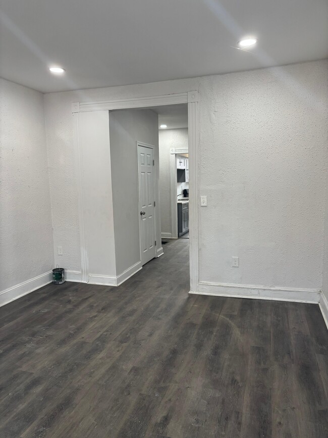 Foto del edificio - 1673 Cliftview Ave