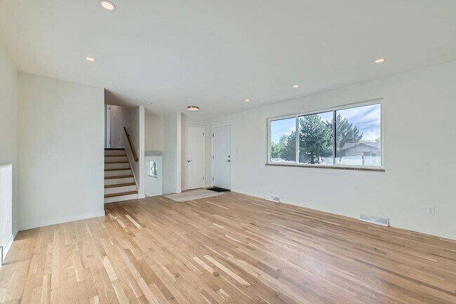 Foto del edificio - 1430 Lashley St