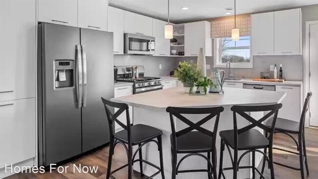Foto del edificio - 3 br, 2.5 bath House - 14301 Arctic Circle