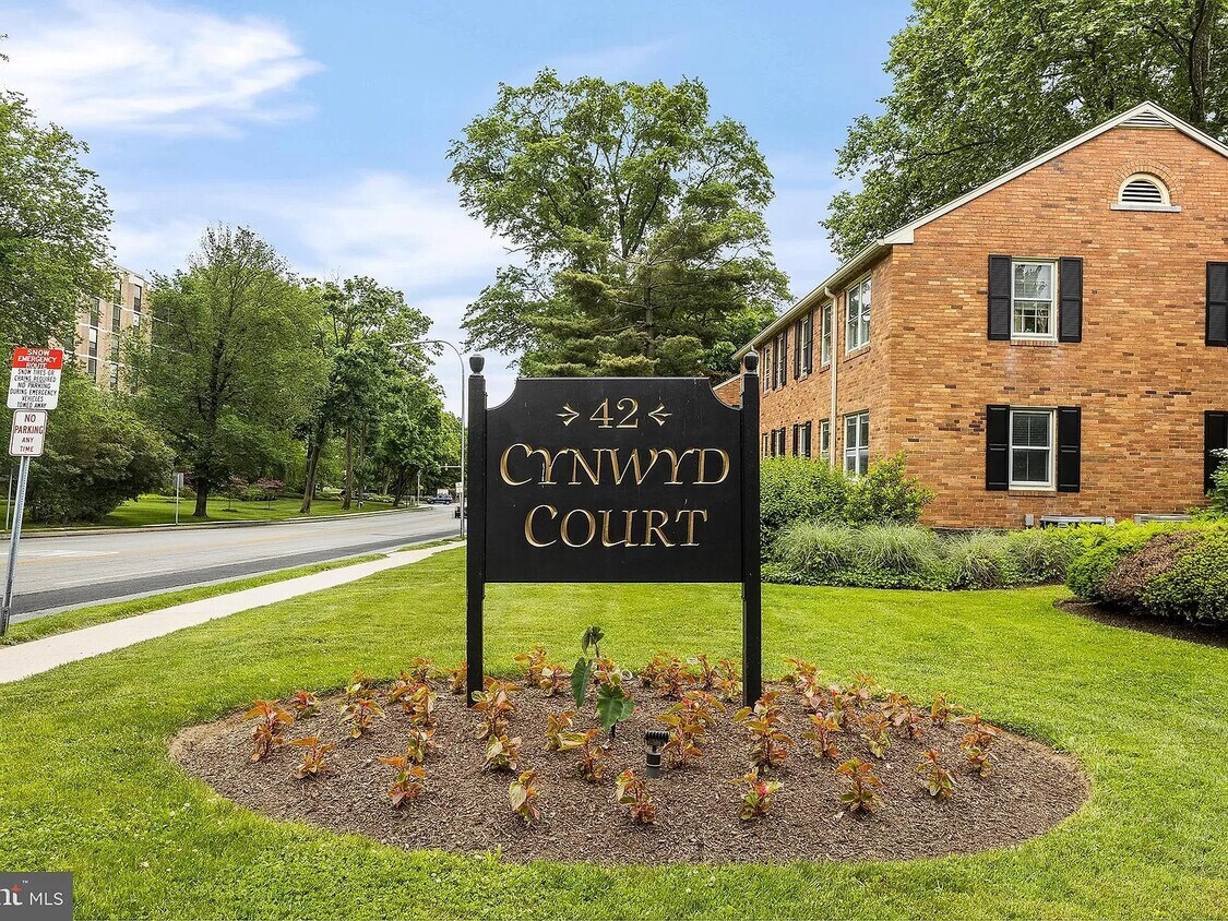 Community - 42 Conshohocken State Rd