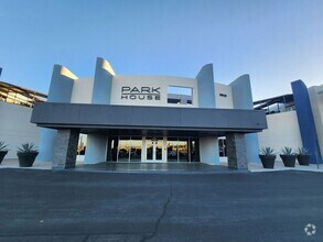 Building Photo - 8925 W Flamingo Rd