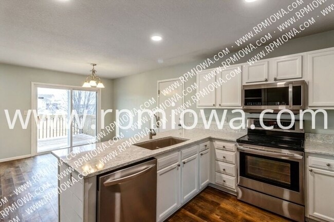 Building Photo - 14616 Westbrook Dr