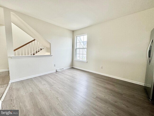 Foto del edificio - 335 Northdown Dr