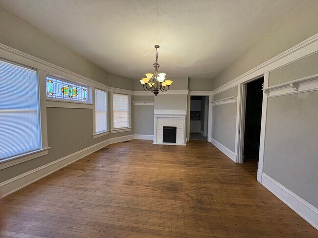 Building Photo - 2585 Napier Ave