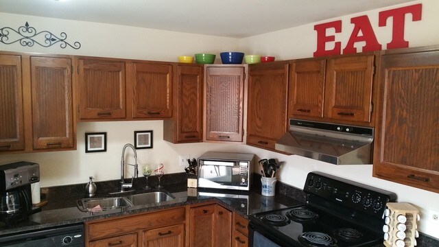 Foto del edificio - 496 Village Green Rd