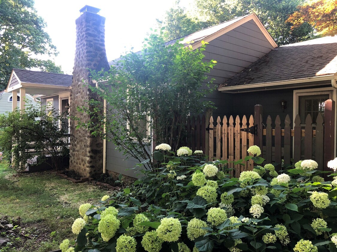 105 Manners Ave, Naugatuck, CT 06770 House Rental in Naugatuck, CT