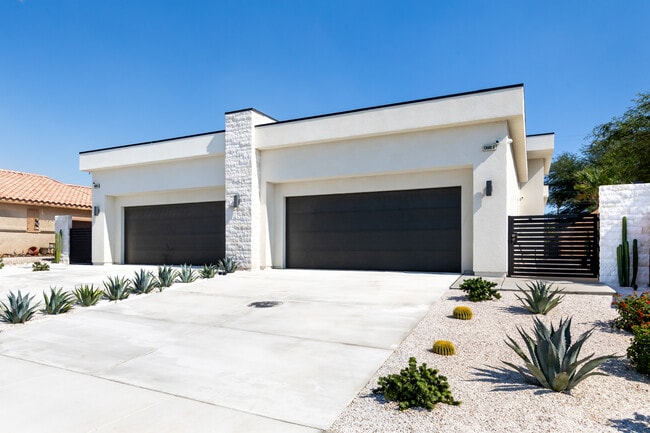 Foto del edificio - 13680 Mark Dr